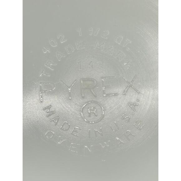 Vintage Pyrex 1½ Qt Brown & Yellow Mixing Bowl – USA Made, Ovenware - Picture 5 of 7